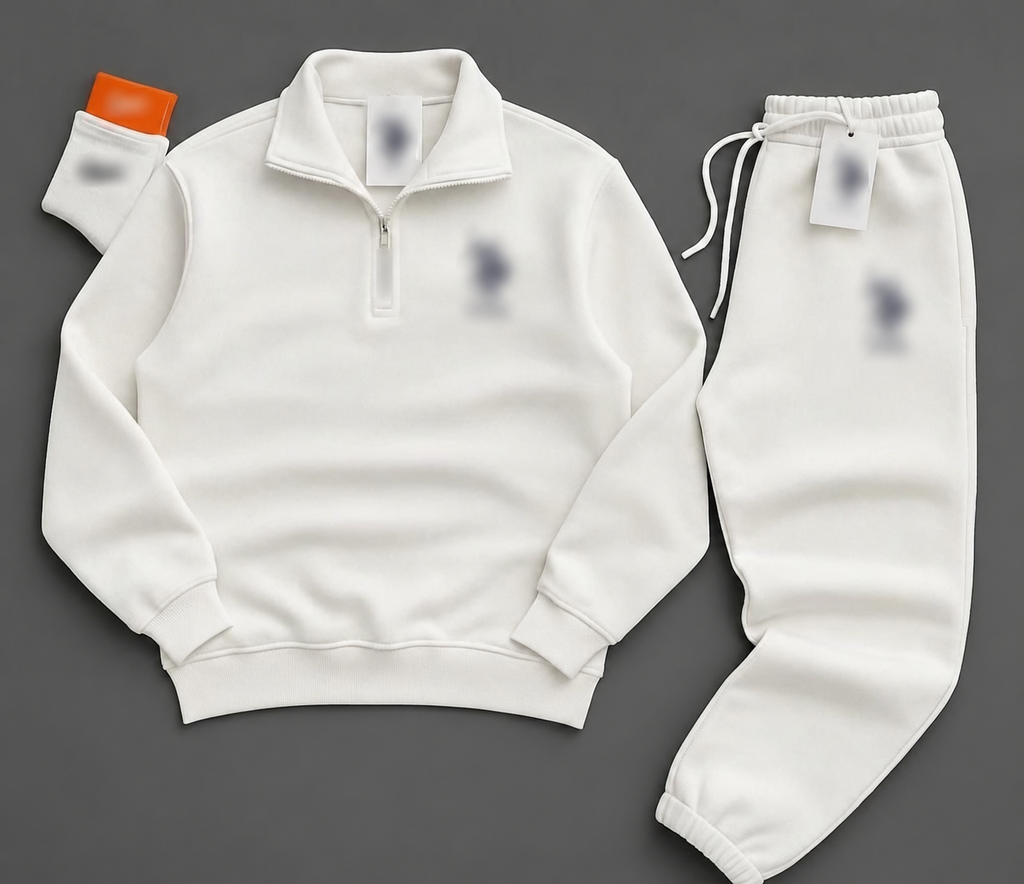 Ensemble homme col camionneur et pantalon jogger — Blanc — logos floutés
