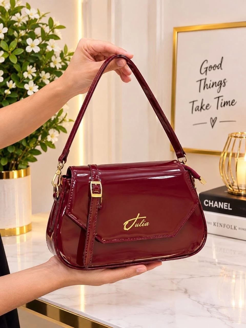 Sac porté épaule à poches zippées et dragonne — Bordeaux