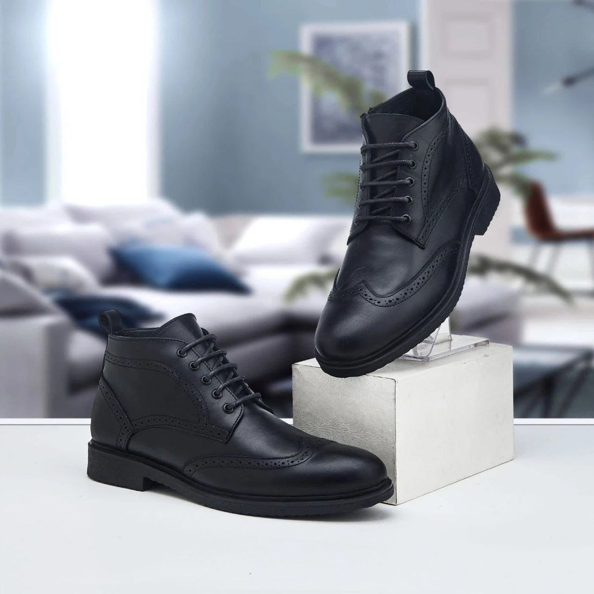 Bottines homme à lacets et perforations décoratives — Noir