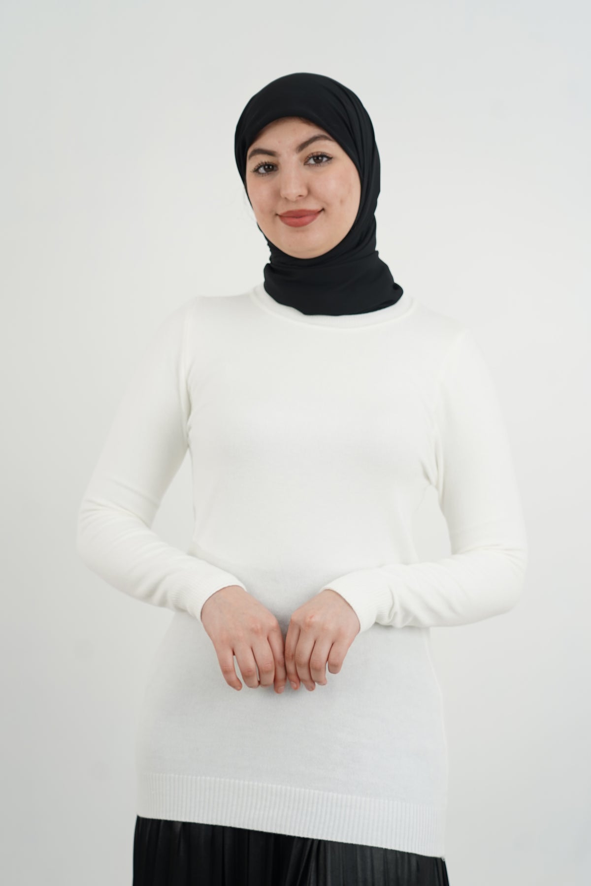 Pull femme en maille à col rond et manches longues — BLANC