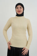 Pull femme côtelé à col montant et détail vertical — Beige