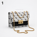Sac à bandoulière femme élégant avec chaîne dorée – Design moderne
