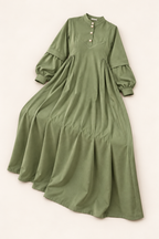 Robe plié 2 vert bouteille — vue du produit avec fond studio retouché