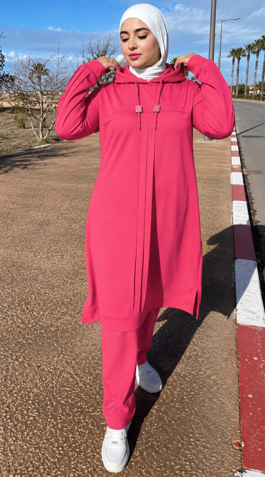 Ensemble à tunique longue à capuche et volants aux épaules — Fuchsia