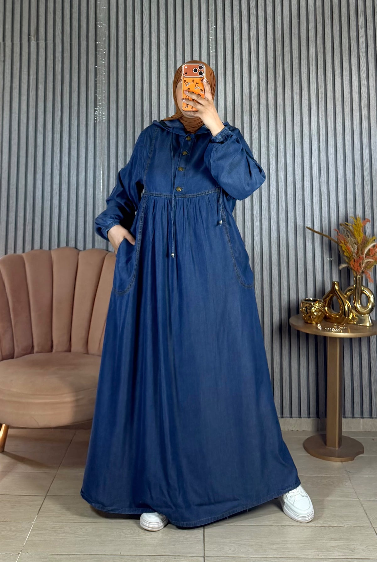 Djellaba longue en Tencel à capuche et taille froncée — Bleu jean
