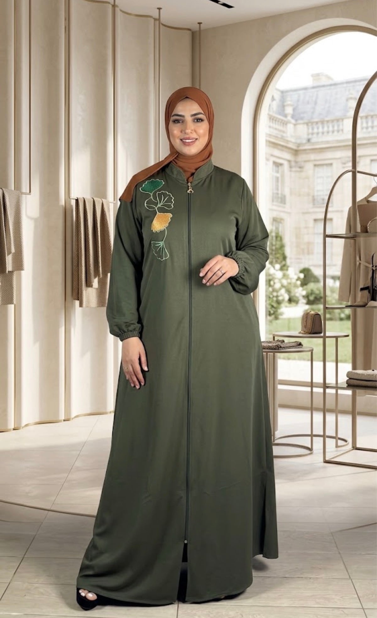 Abaya longue zippée en piqué à broderie florale — Vert olive