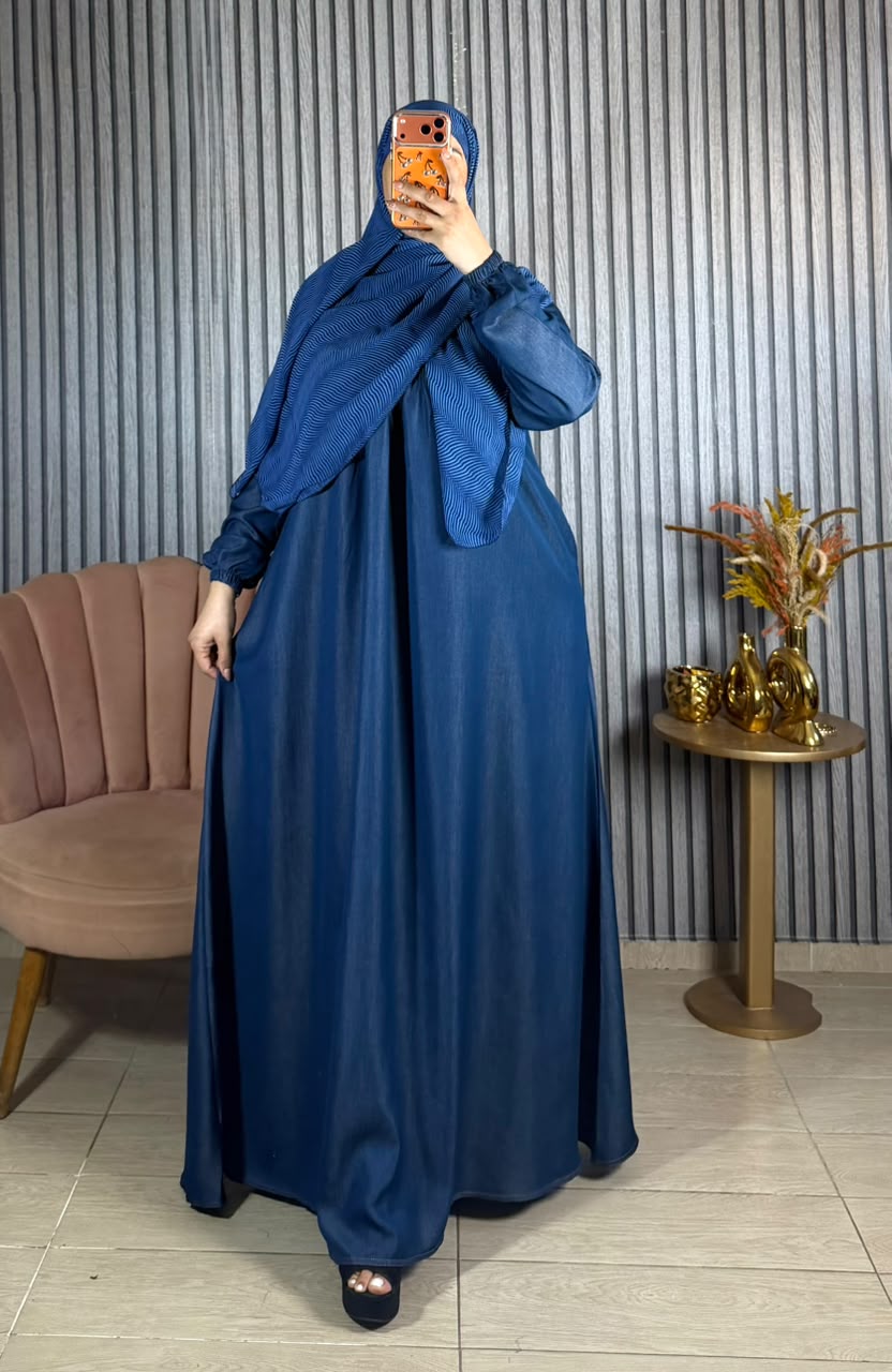 Abaya évasée en Tencel avec foulard assorti — Bleu marine